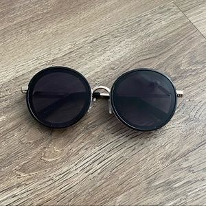 GUESS SUNGLASSES